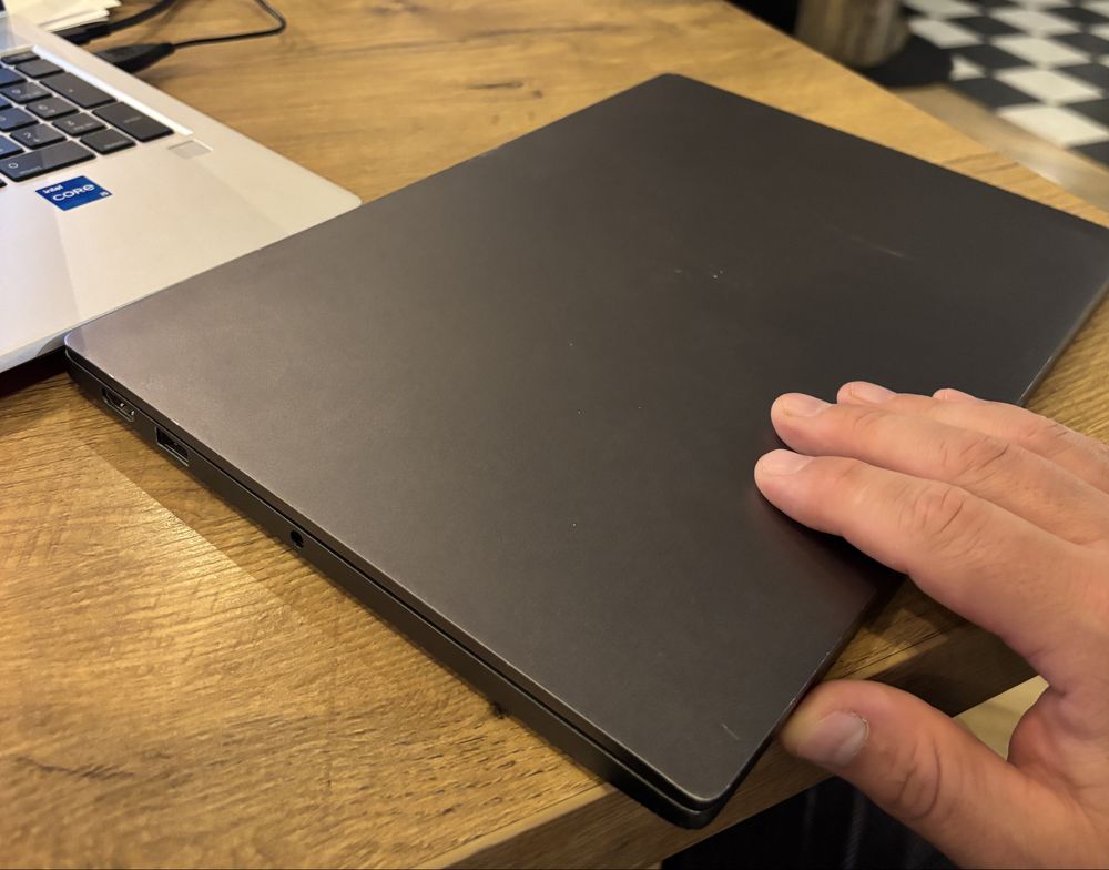 Laptop MI Xiomi Intel core z Windows 11 Home