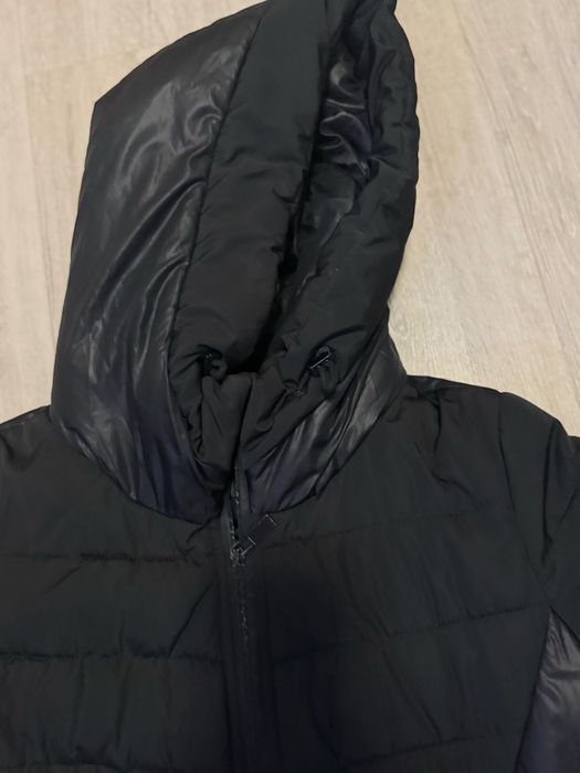 Жіноче пальто-пуховик чорне