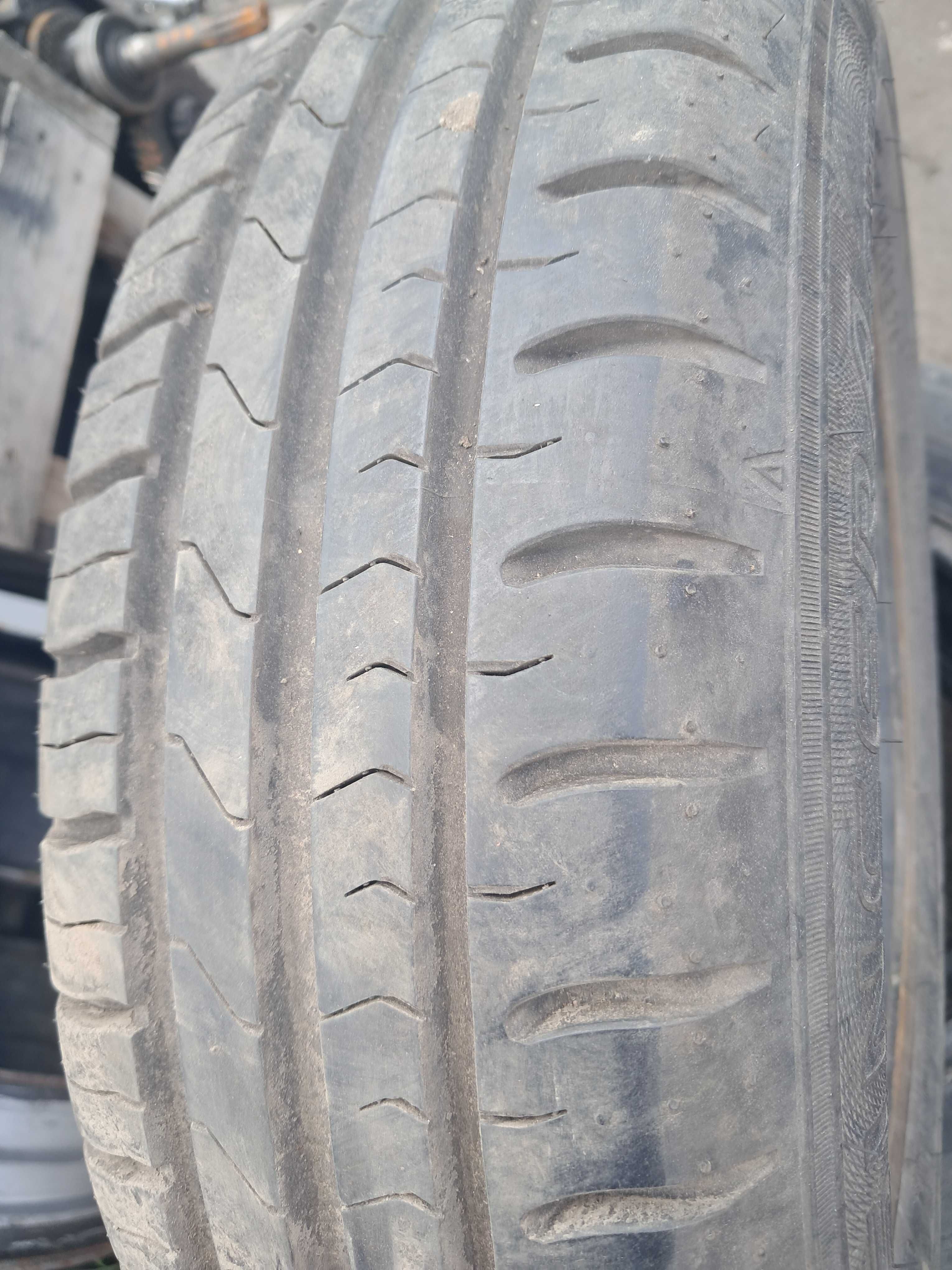 Шини колеса 165 70 R 13 Falken 165\70 R13