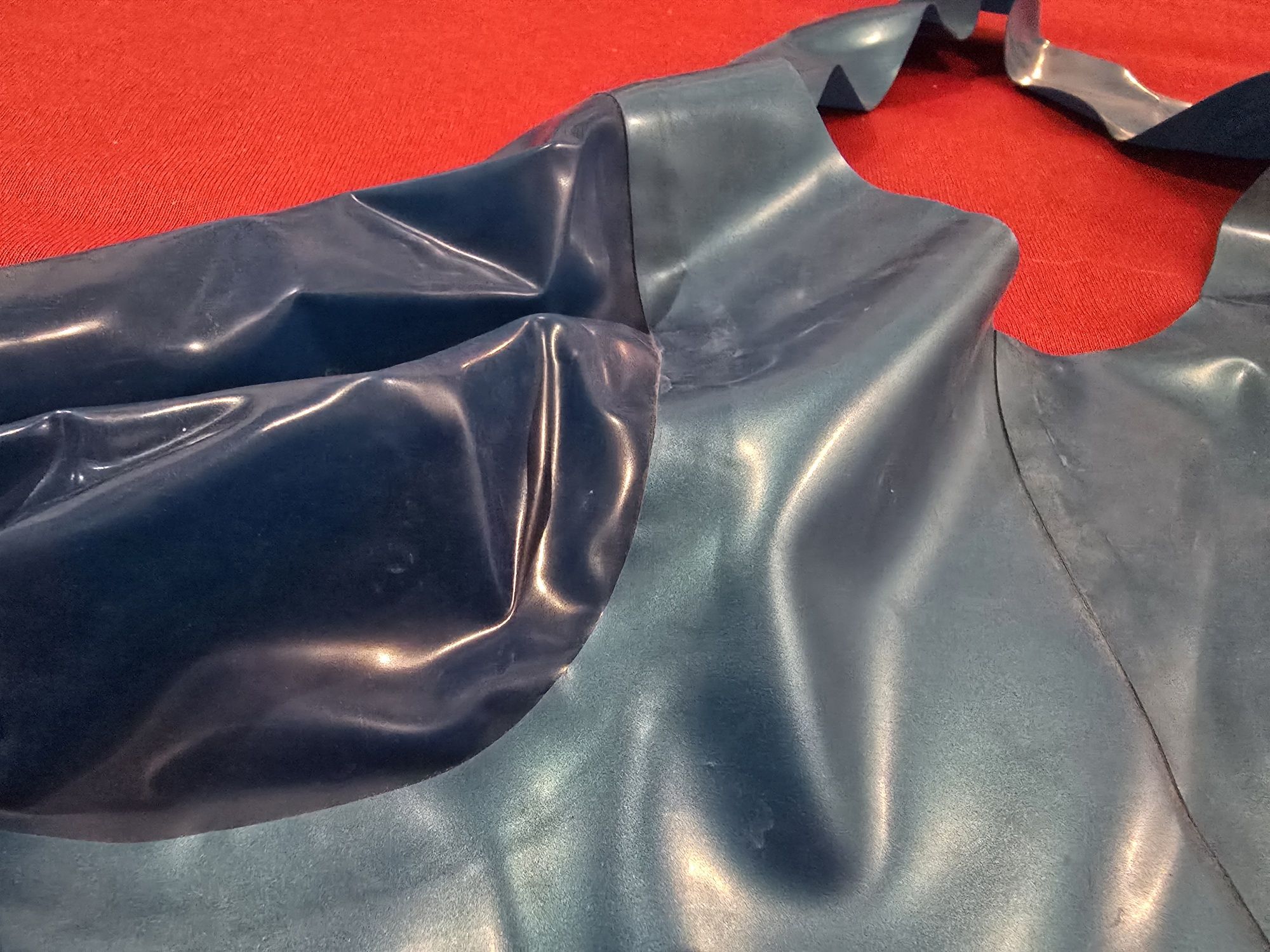 Stanik biustonosz latex