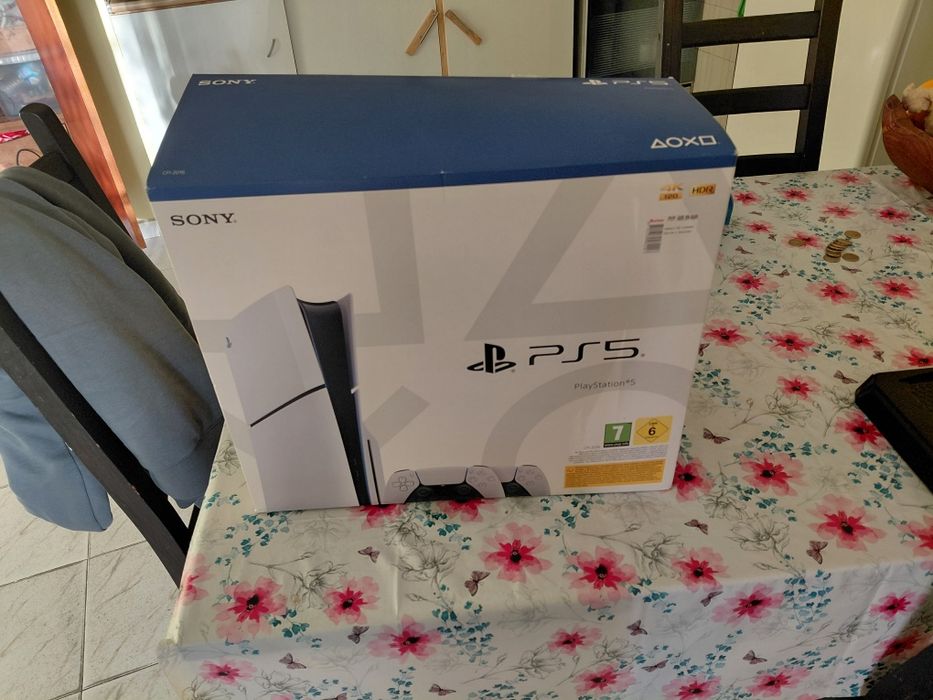 Playstatio 5 Slim c/ leitor de discos+ acessórios+ 5 jogos