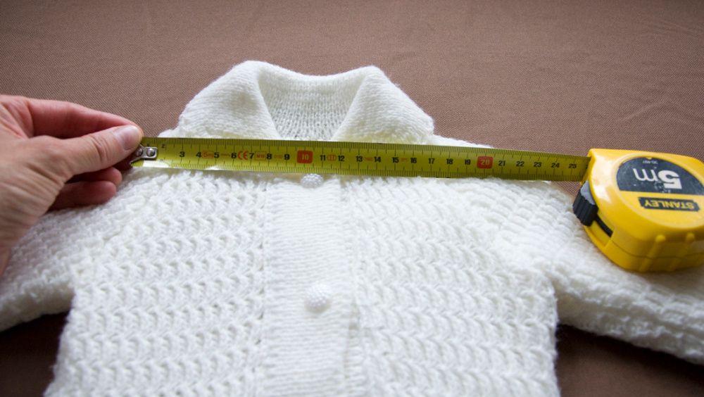 Sweter niemowlęcy ECRU BIAŁY R 62-68 2-6m stan idealny
