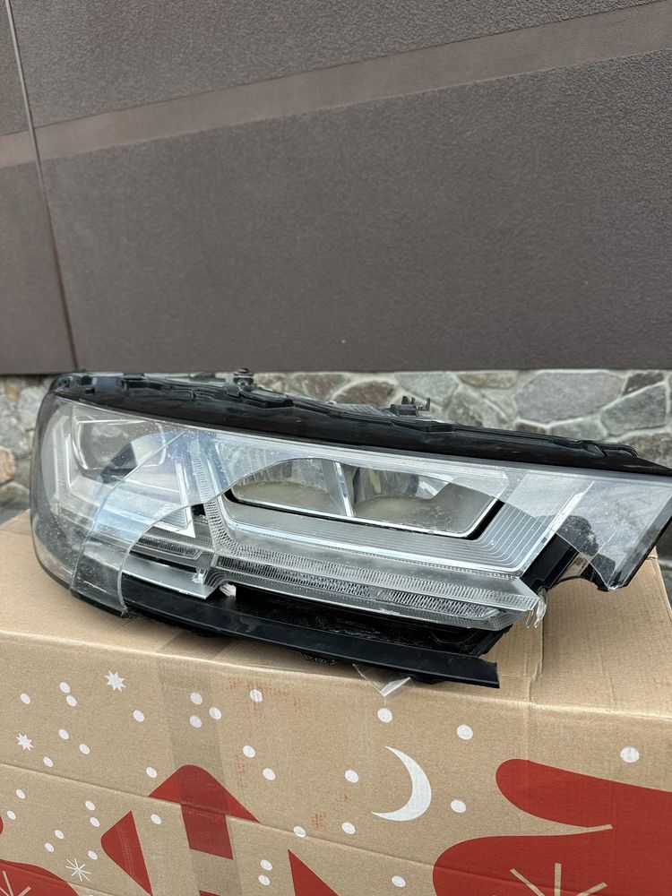 Права фара audi q7 4m full led usa