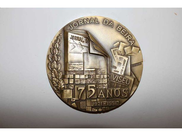 Medalha comemorativa do Jornal da Beira
