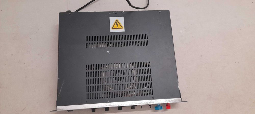 Zasilacz regulowany Voltcraft 22A