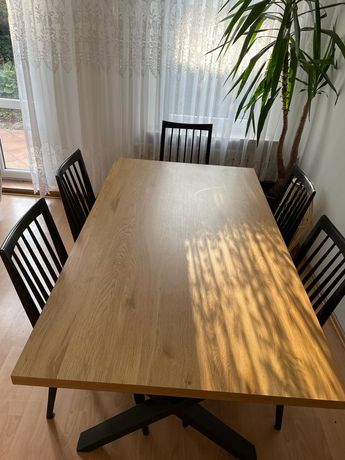 Solidny stół i 6 krzeseł