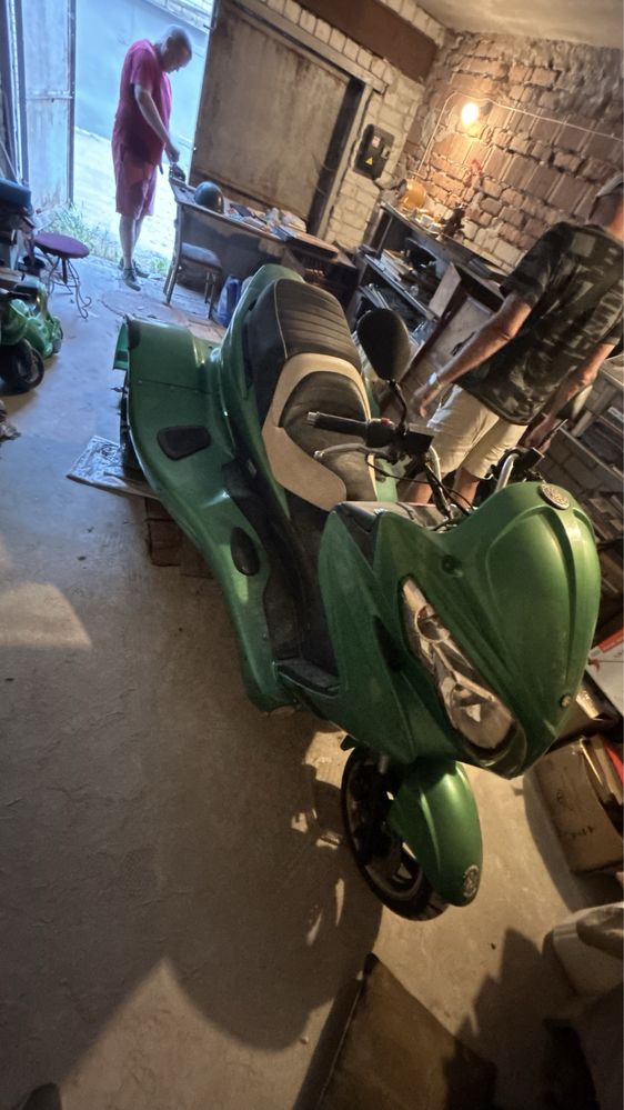 Suzuki Burgman (SkyWave) 250 Трицикл