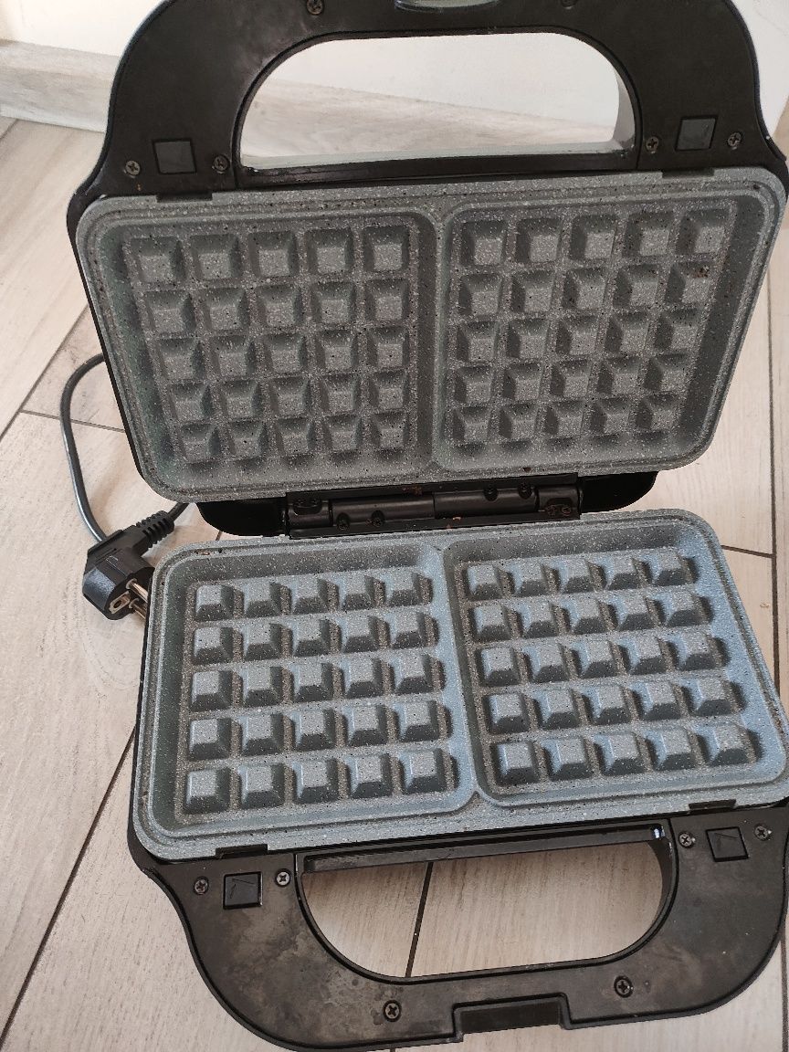Gofrownice germin 900W