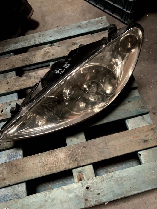 Farol Esquerdo Peugeot 307
