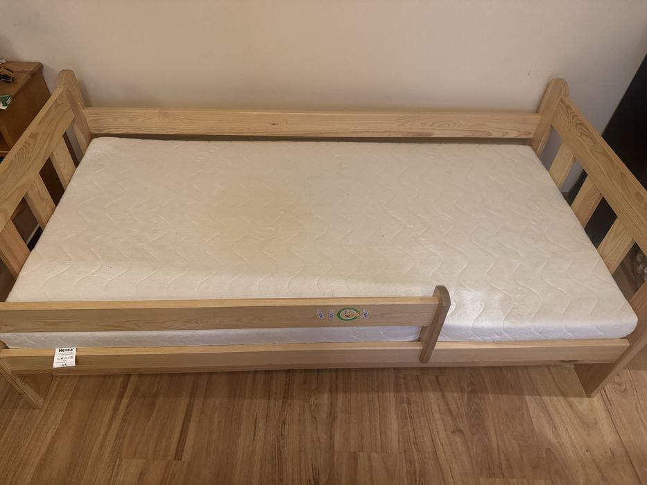 Łóżko sosnowe 160x80 z materacem Hevea Junior MAX