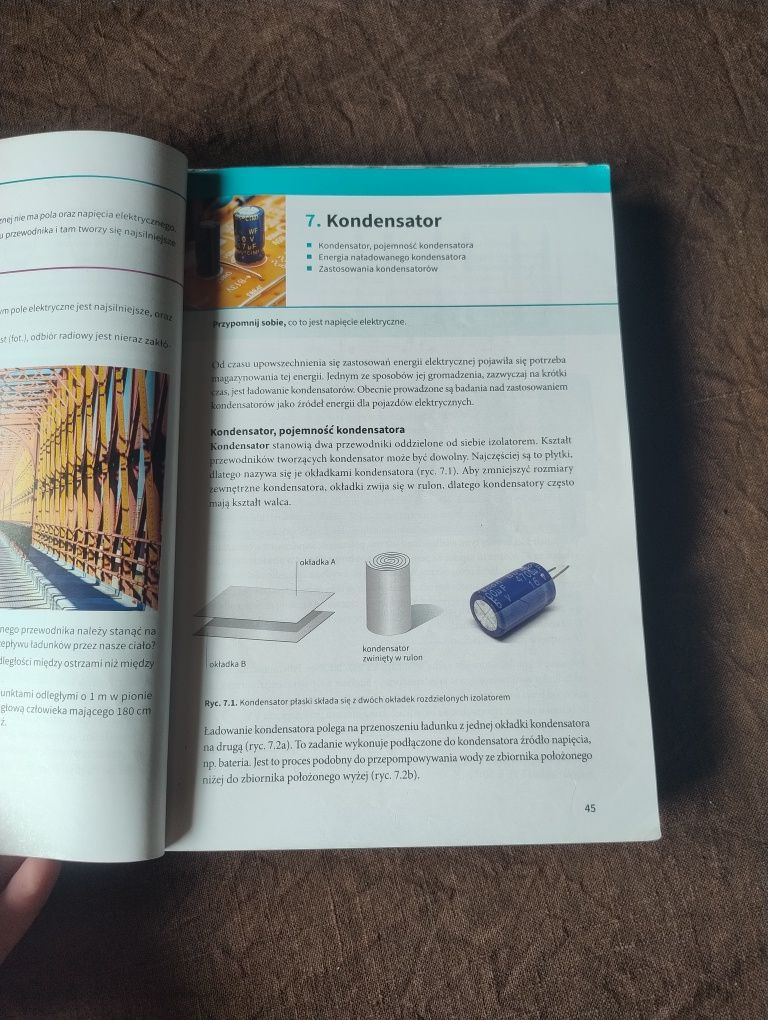Podręcznik ,,fizyka 3,, wsip, zakres podstawowy