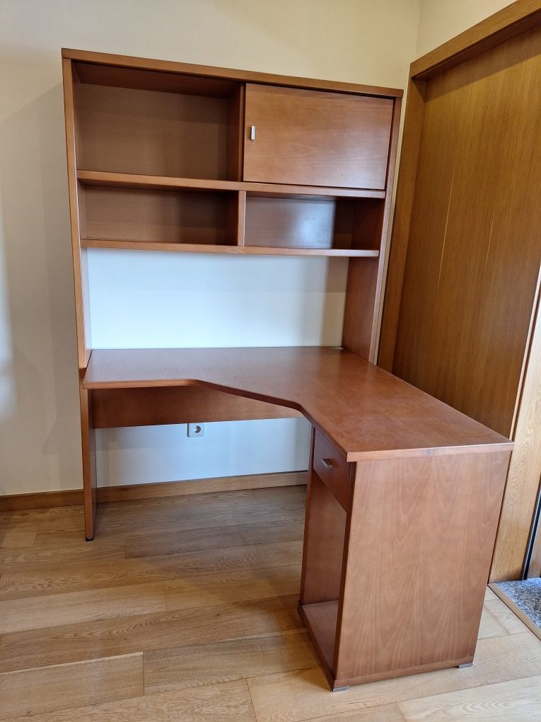 Quarto solteiro completo