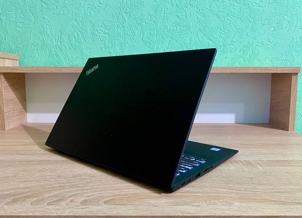 Ультратонкий ноутбук Lenovo ThinkPad X1 Carbon i5/8/256/FHD IPS Type-C