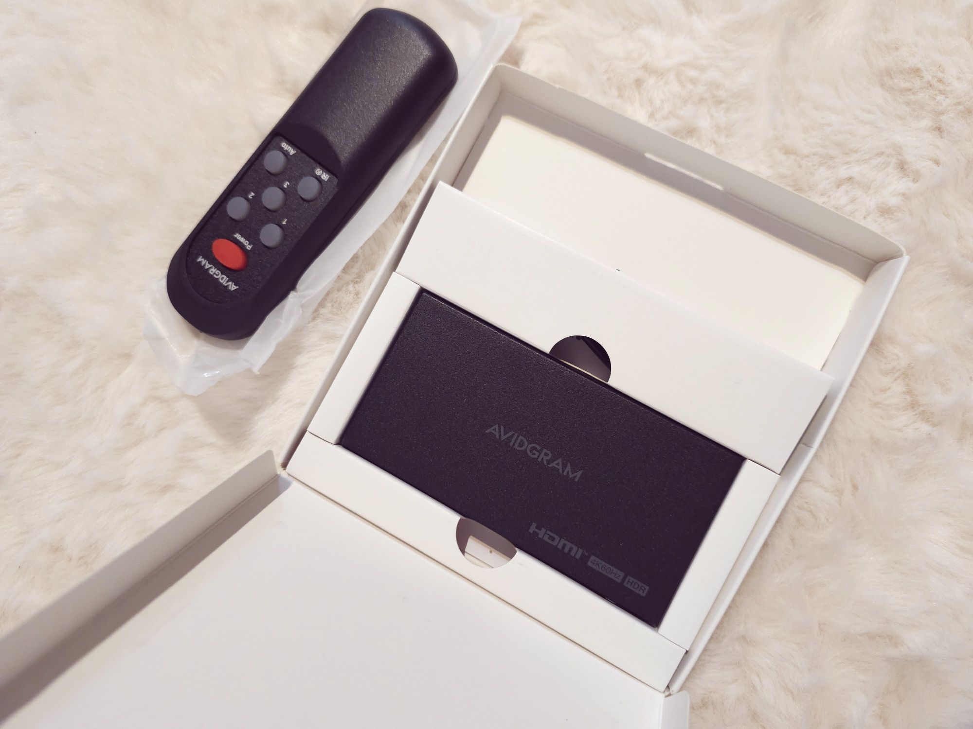 HDMI Switch 4k 60hz hub przełącznik selektor Avidgram 4 porty przejści