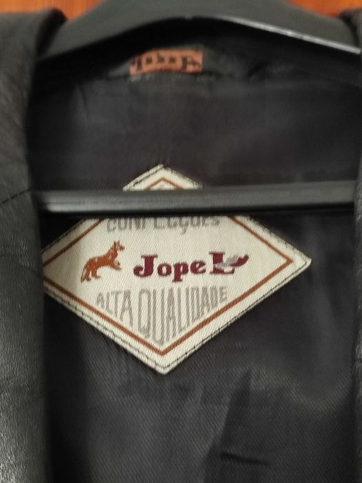 Casaco de homem em pele