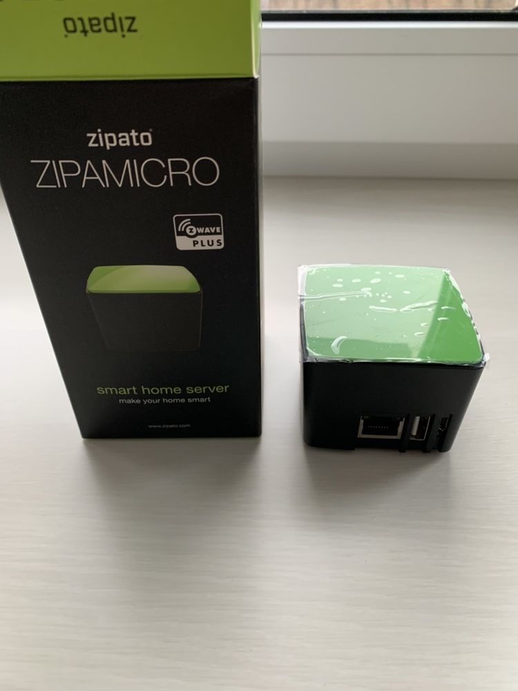 Продам контролер Smart Home Zipato