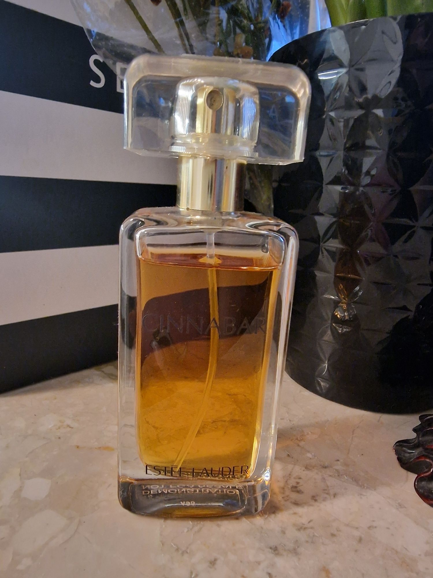 Perfumy Estee Lauder Cinnabar
