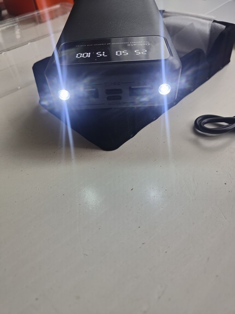 PowerBank z latarką Hinne 20000 mAh B264