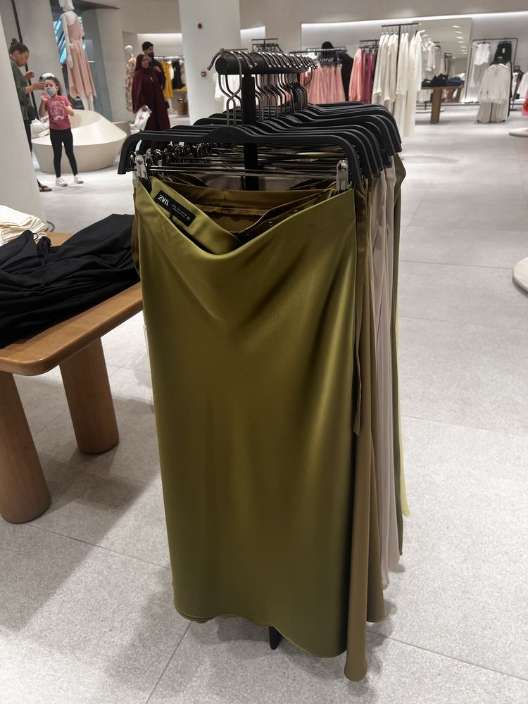 Спідниця атласна Zara  s