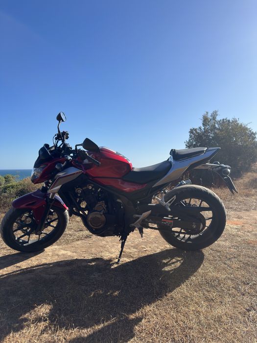 Honda CB500F Vermelha