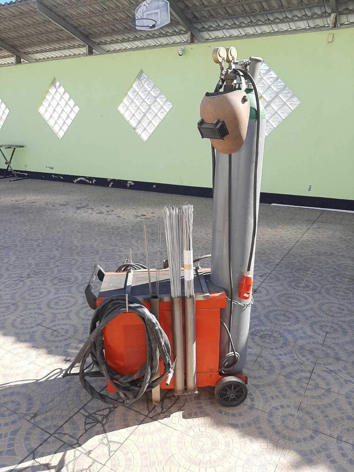 Máquina de soldar HELVI Euro TIG 200 AC/DC