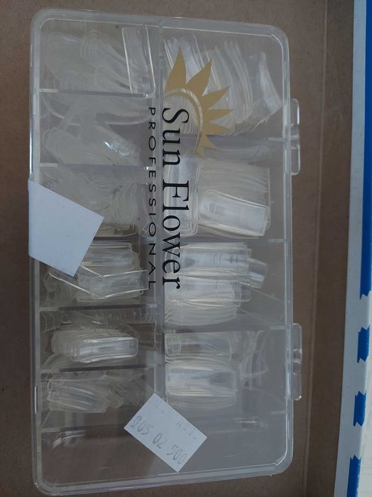 Tipsy przezroczyste, białe, mleczne