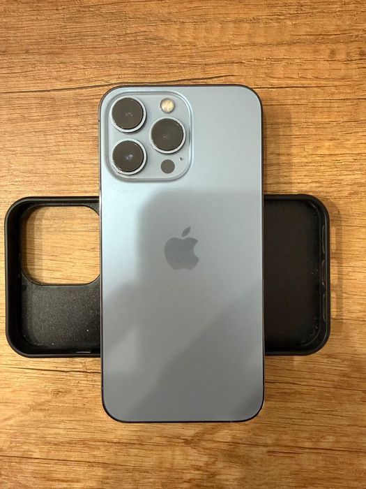 iPhone 13 Pro 256GB + 2x Etui Bewood Unique + NeoGlass 3mk