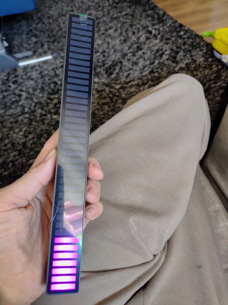 Lampka,neon,Ledy RGB ,reagują na dźwięk