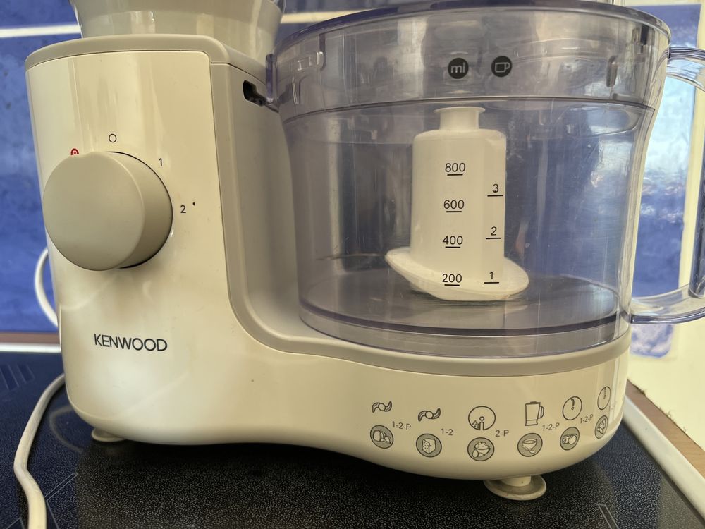 Kenwood FP190 Biały robot kuchenny wielofunkcyjny