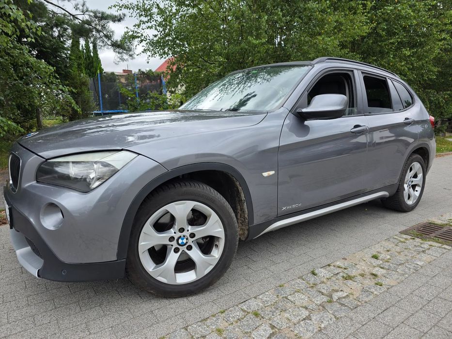 BMW X1 XDRIVE 20 Diesel 2010 r. 4X4 AUTOMAT,Nawi,ALU,Czuj.park. 247 km.SERWIS
