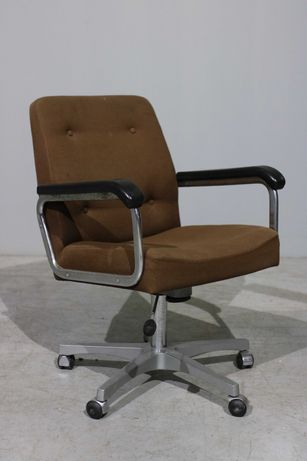 Cadeira de escritório nórdica| Chair design| Mobiliário Vintage