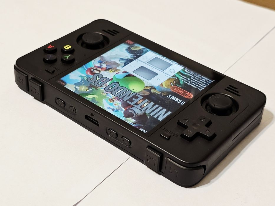 Ігрова консоль POWKIDDY RGB30 16+64 гГб