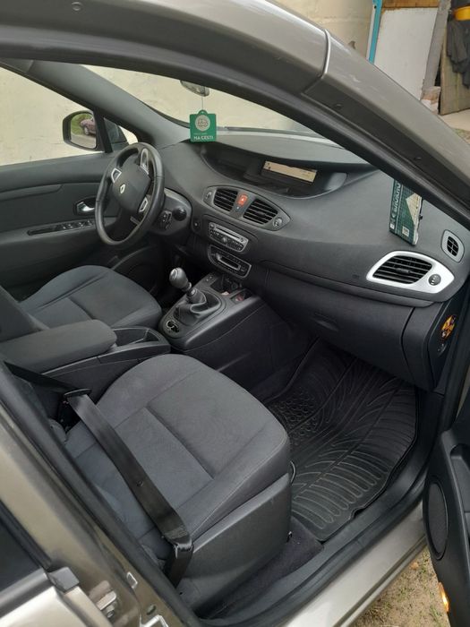 Продам Renault Megane Scenic в хорошому стані! 2010 рік