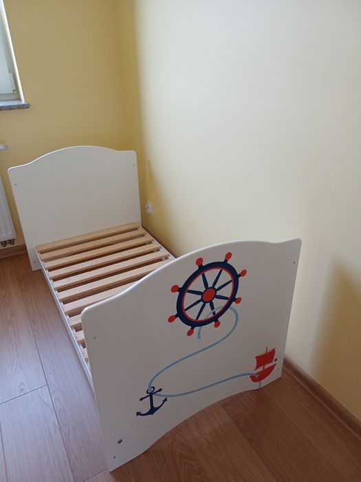 Łóżeczko dziecięce 140x70 Meblik seria Pirate 2w1, materac Koło gratis