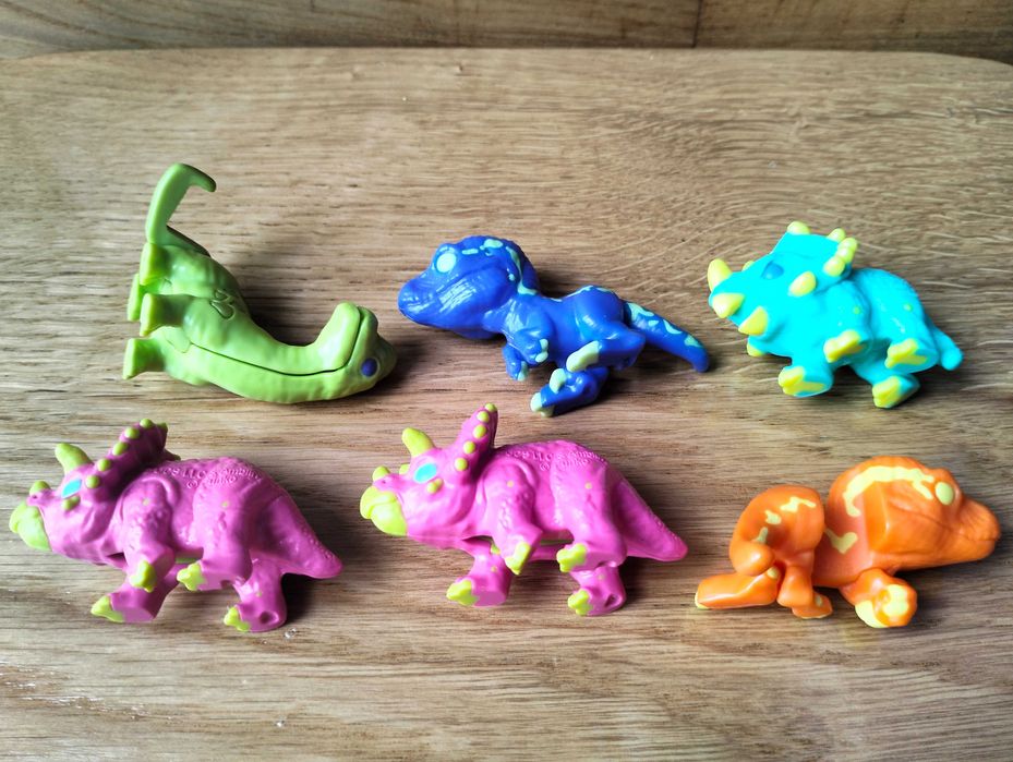 Кіндер Джой ( Kinder Joy ) Jurassic World ціна за всі