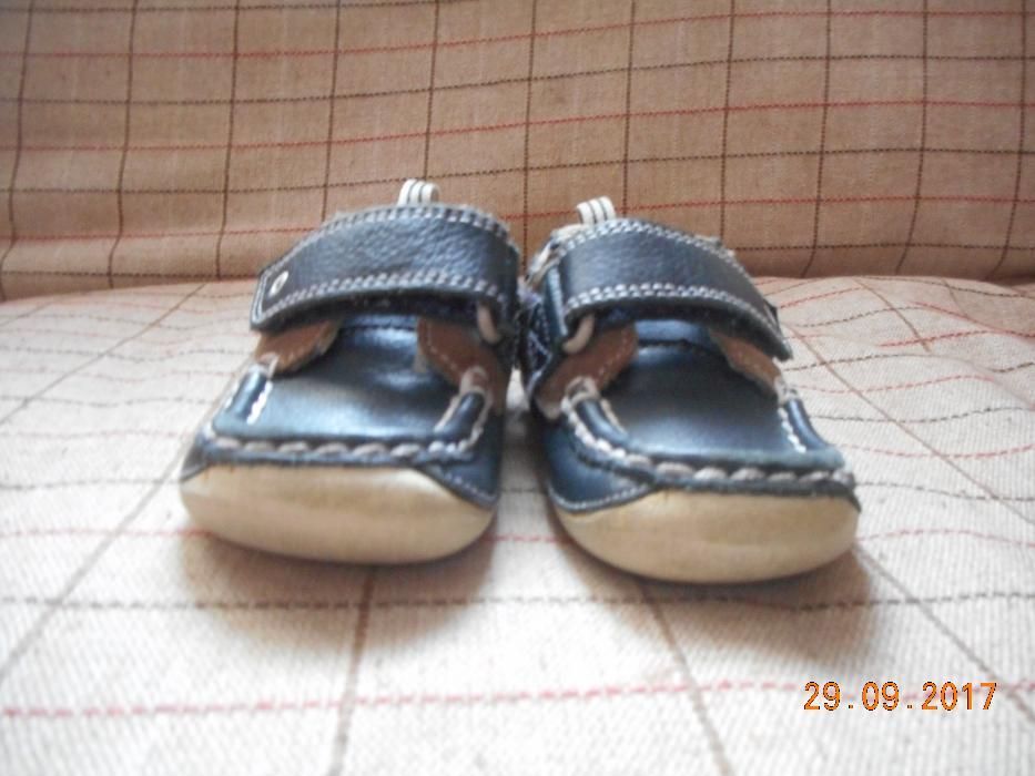 Buciki dla malucha CLARKS rozmiar 19