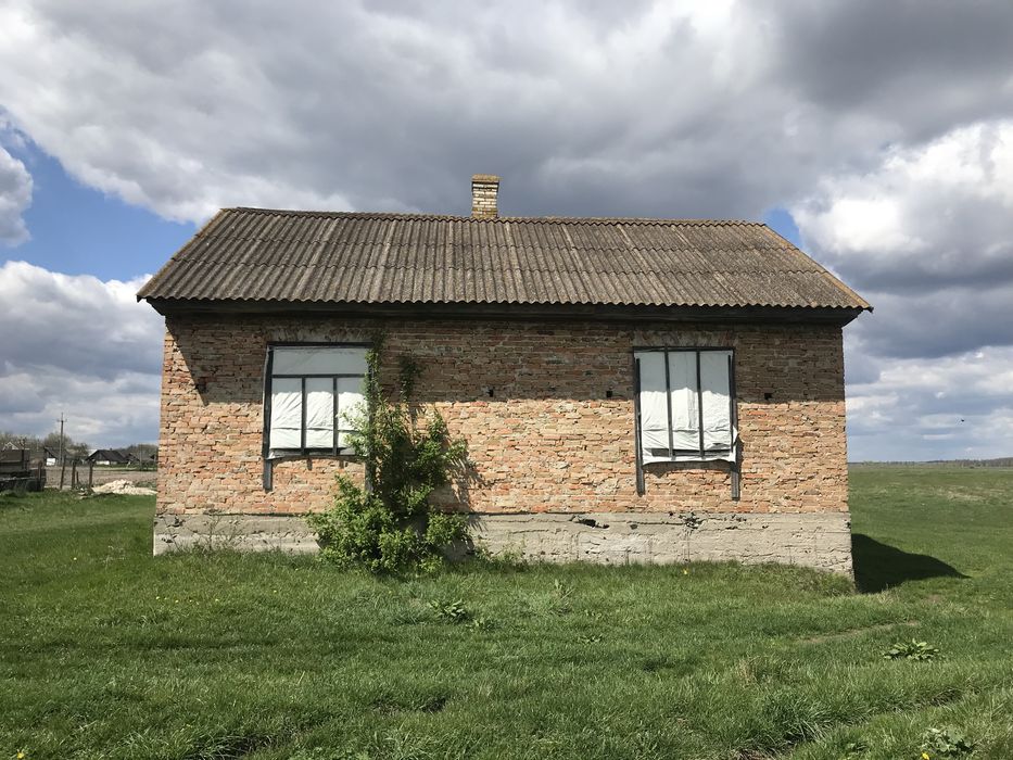 Земельна ділянка, будинок