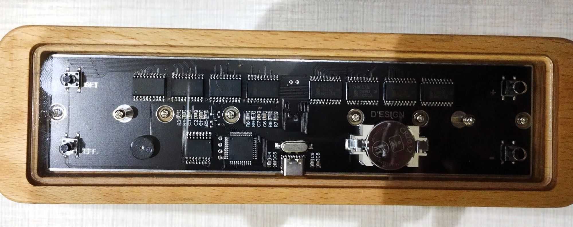 Zegar Nixie, świecący, cyfrowy, kreatywny zegarek LED z USB typu C,