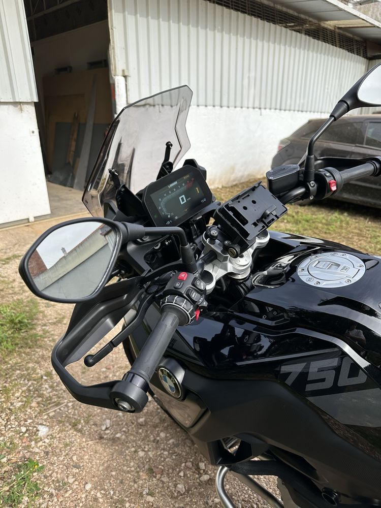 BMW F750 GS Triple Black