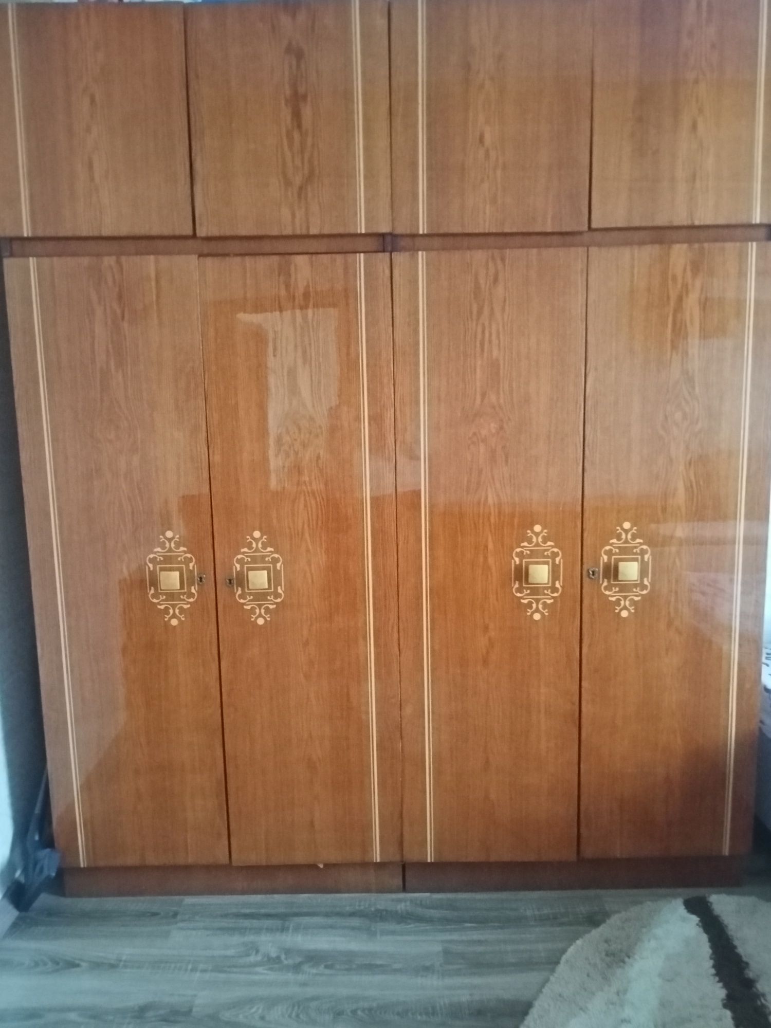 Продам спальний гарнітур.