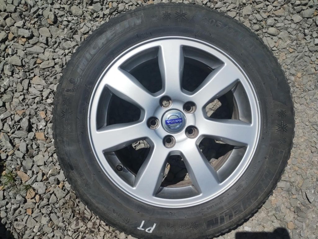 Sprzedam felgi z oponami 16" 5x114,3