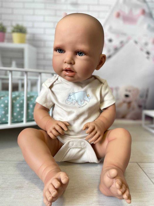 Большой пупс реборн хлопчик Кріс Doro Dolls 52 см Одяг в подарунок