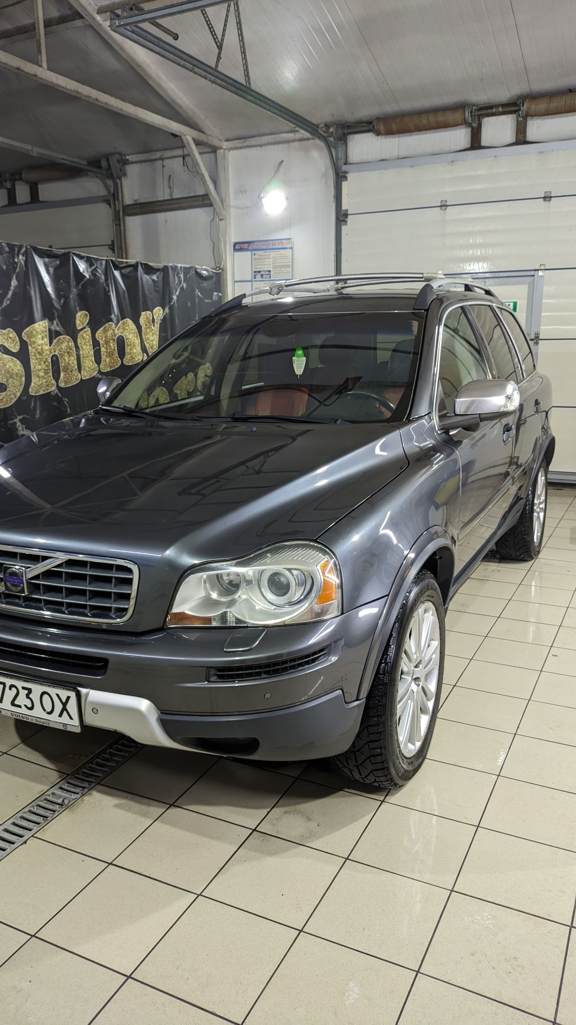 Volvo XC90 inscription