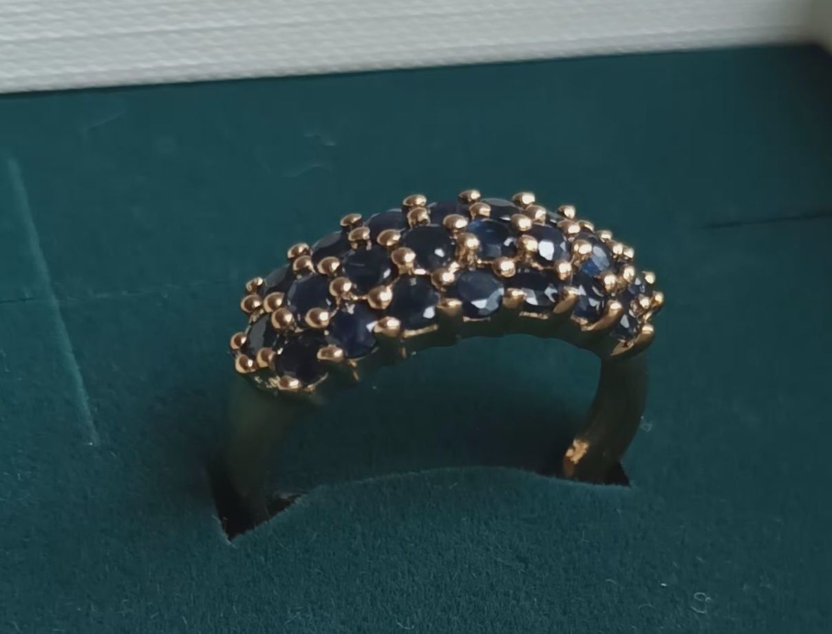 złoty pierścionek YES szafiry 333 r.13 z szafirami ze złota