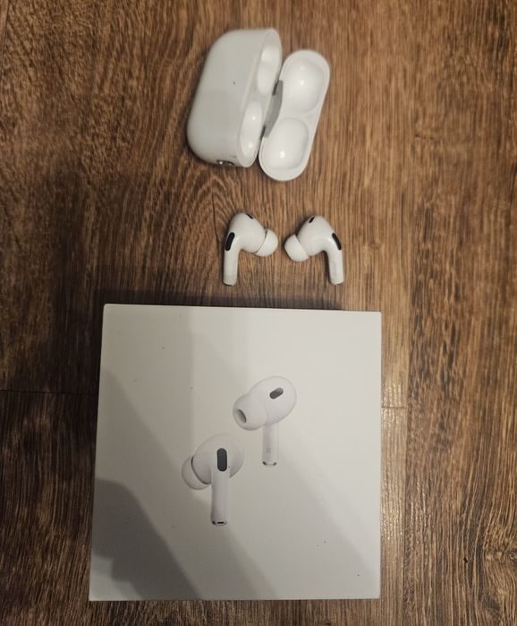 Słuchawki  Airpods pro 2 uszkodzone