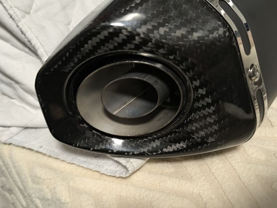 escape Akrapovič Slip-On Line (Titanium), um sistema de escape de alta