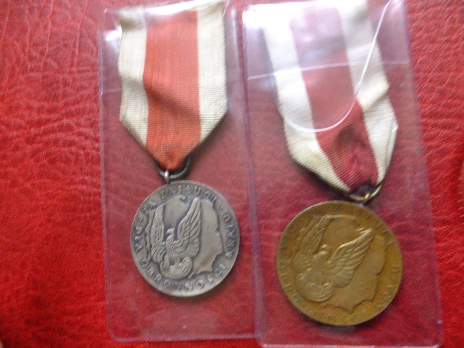 Srebrny i brązowy medal -Za zasługi dla obronności kraju PRL