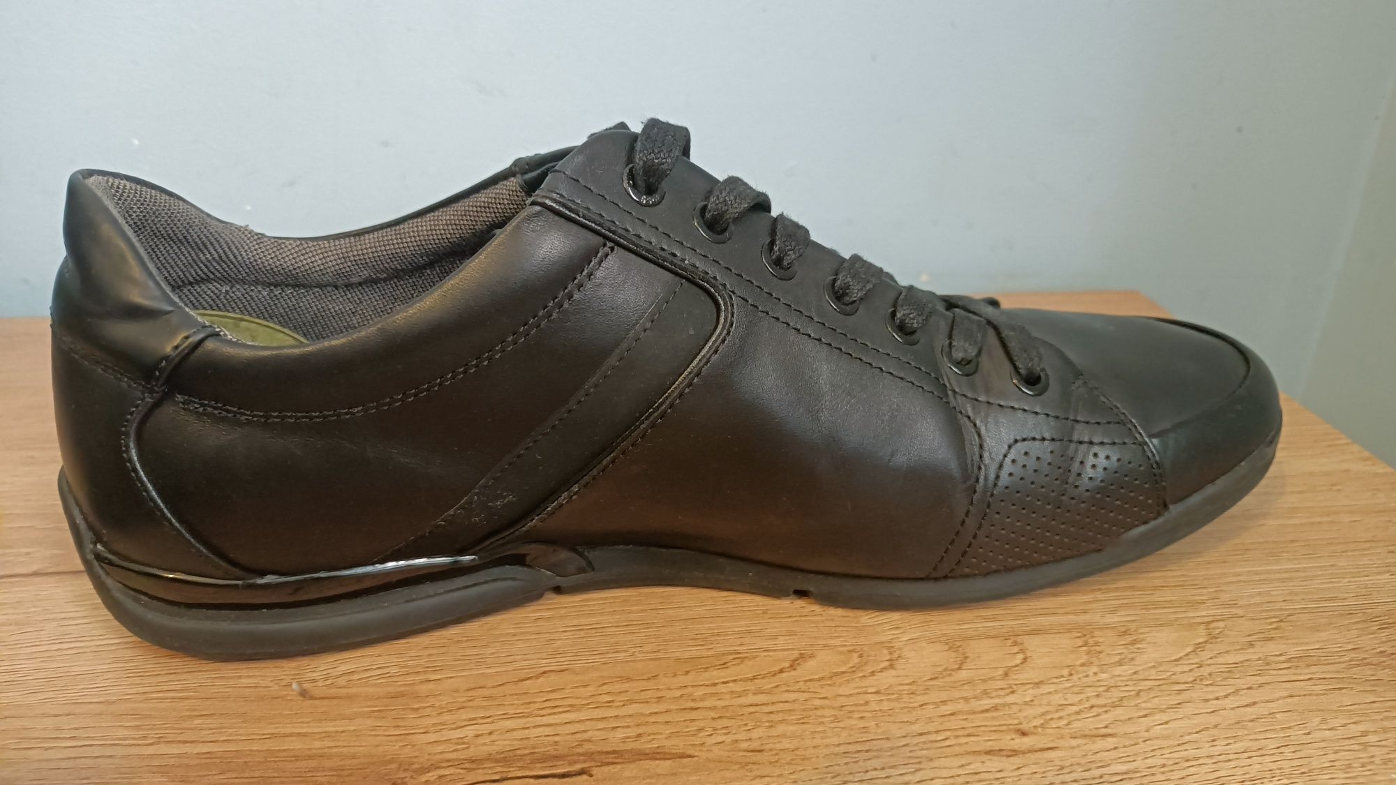 Buty Hugo Boss. Rozmiar 45