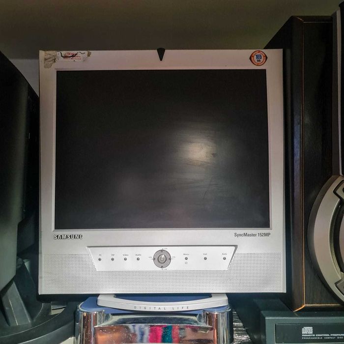 Monitor Samsung SyncMaster 152MP – LCD 15” (2004)