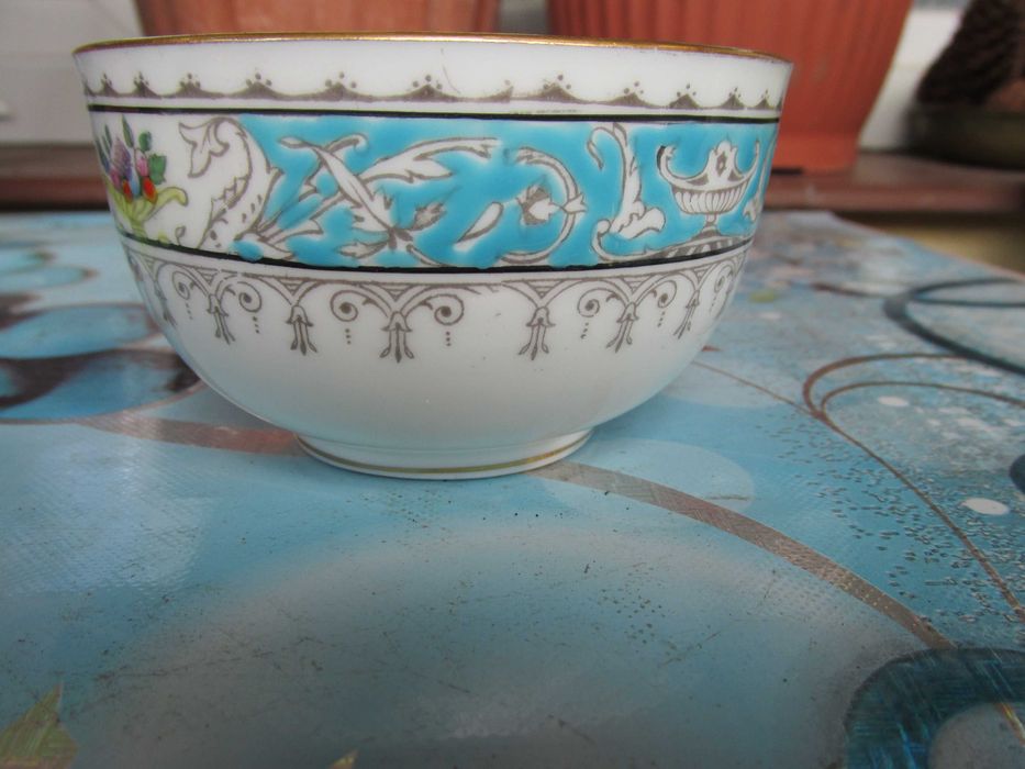 Stara cukierniczka porcelana kostna -Coalport-Montreal- england